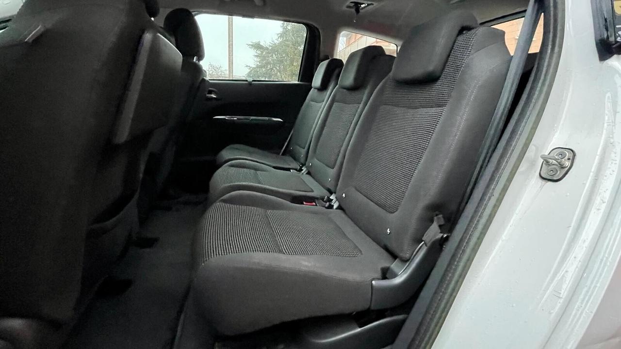 Peugeot 5008 2.0 HDi 150CV Allure N1