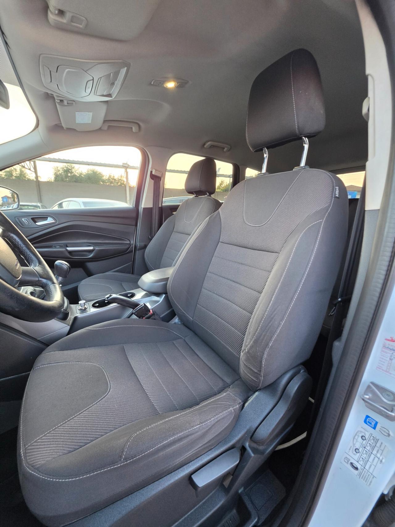 Ford Kuga 2.0 TDCI 150 CV S&S 2WD Titanium