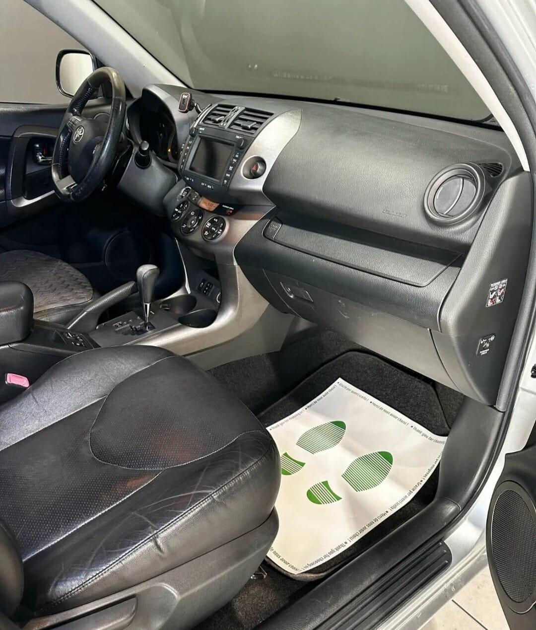 Toyota RAV 4 RAV4 Crossover 2.2 D-4D 150 CV DPF Luxury