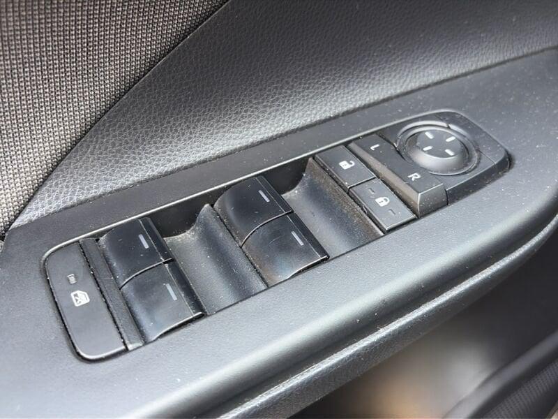 Toyota C-HR C-HR 1.8 hev Active fwd e-cvt