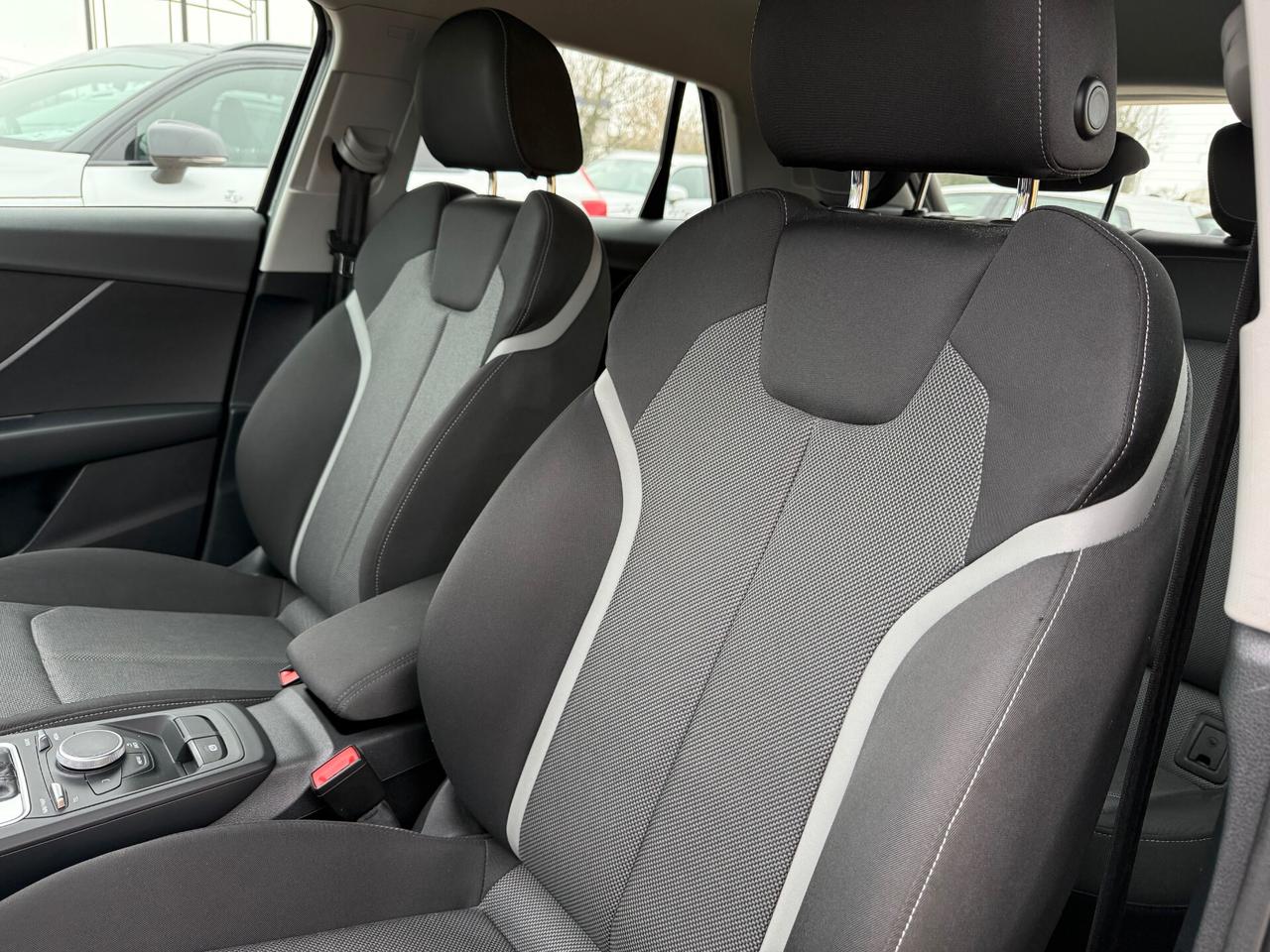 Audi Q2 30 TDI S tronic Identity Black 1.6 my20