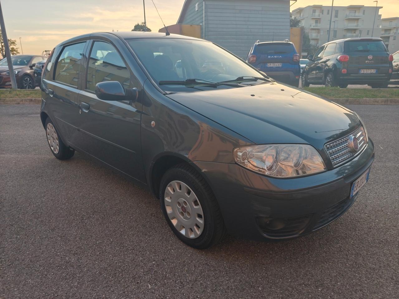 Fiat Punto 1.2 Benz 5 porte 1° proprietario