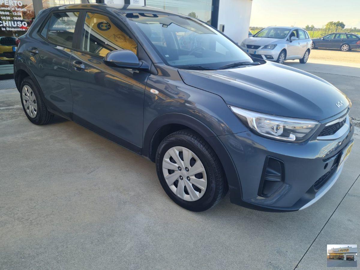 KIA Stonic 1.2 Benzina-Neopatentati-Anno 2022
