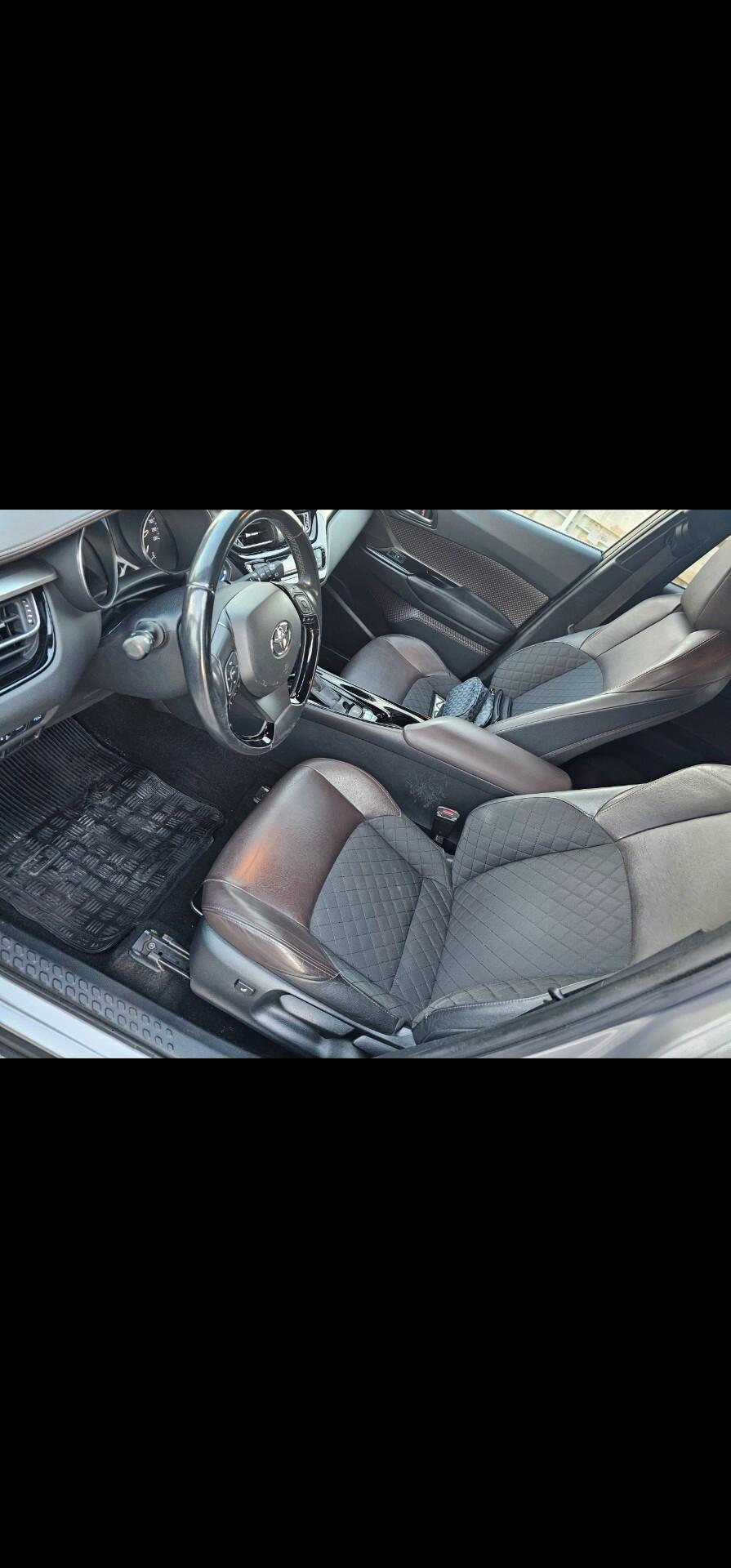 Toyota C-HR 1.8 Hybrid E-CVT Lounge