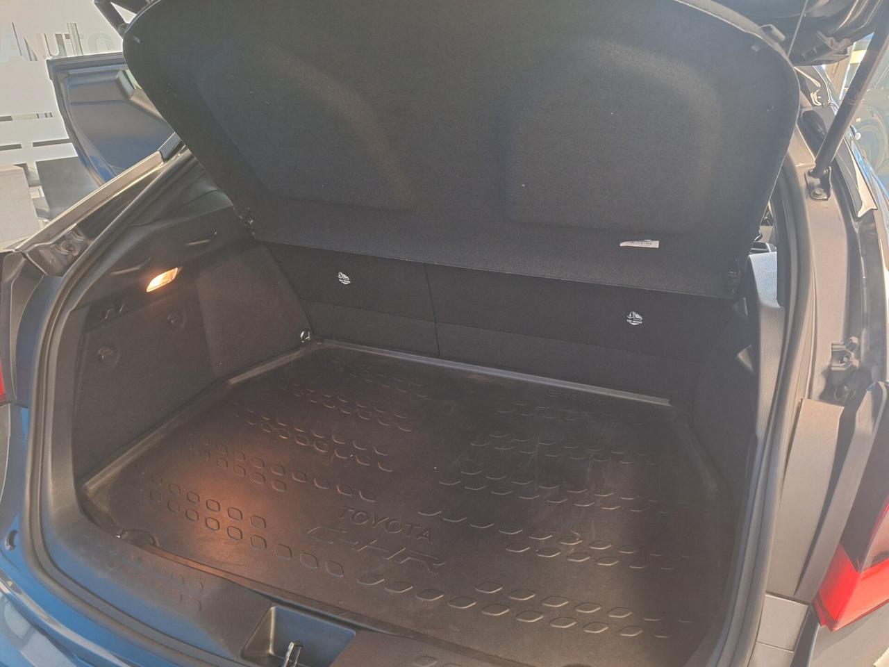 Toyota C-HR 2.0 Hybrid E-CVT Lounge