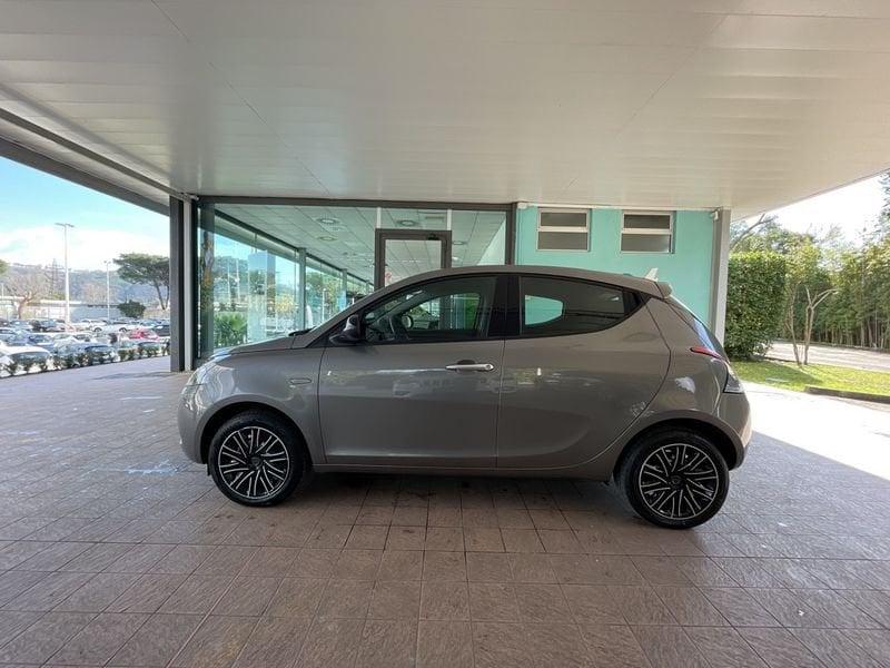 Lancia Ypsilon 1.0 FireFly 70cv S&S Hybrid GOLD