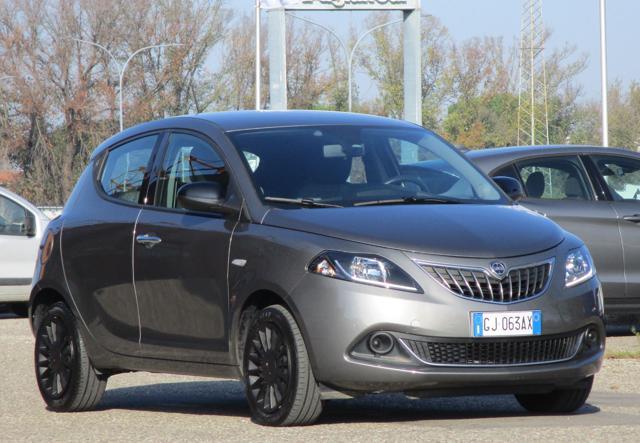 LANCIA Ypsilon 1.0 FireFly 5 porte S&S Hybrid Ecochic Silver