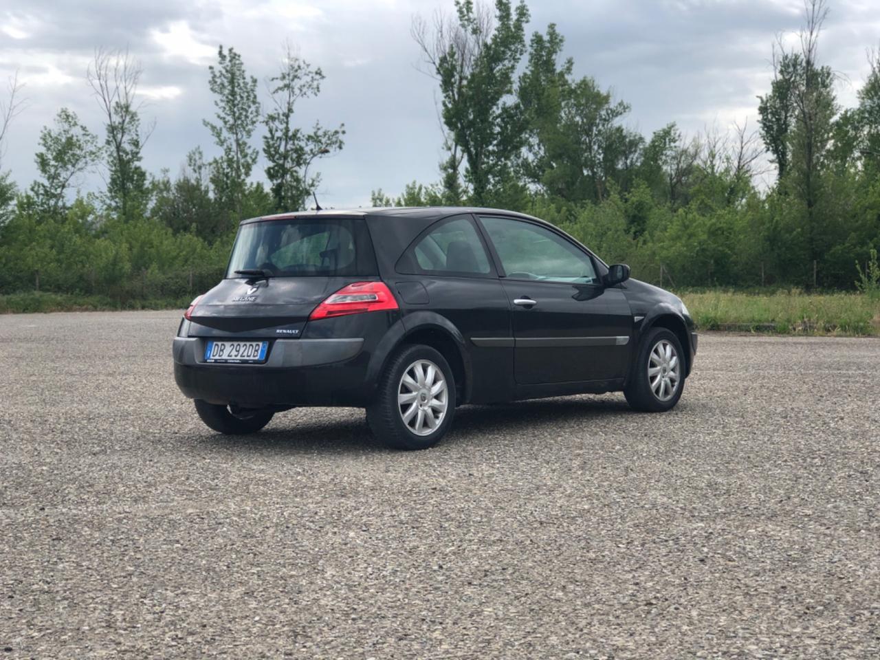 Renault Megane Mégane 1.5 dCi/105CV 3 porte Dynamique