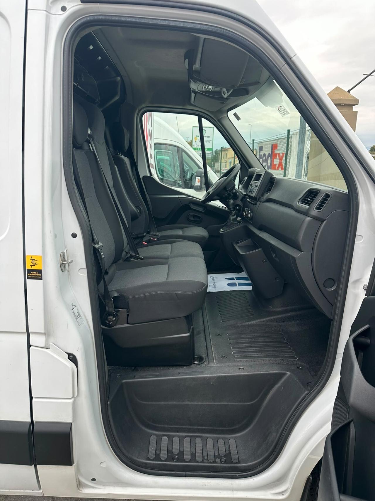 Nissan Interstar 35 2.3 dCi 135CV PL-TN N-Connecta Furgone