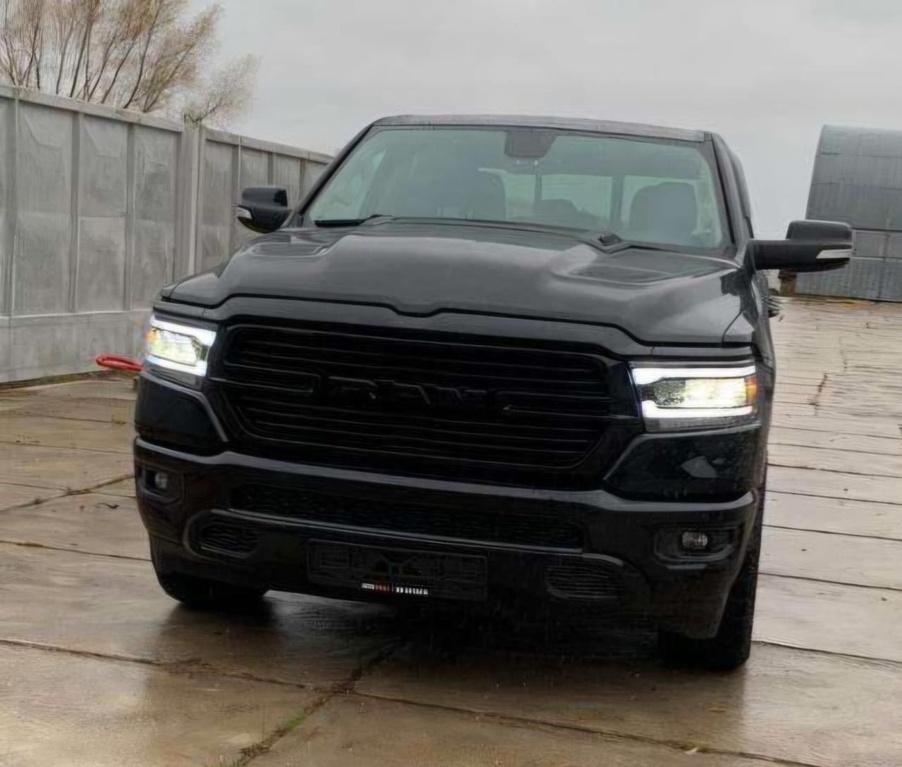Dodge RAM 1500 5.7 V8 Prezzo finito IN ARRIVO