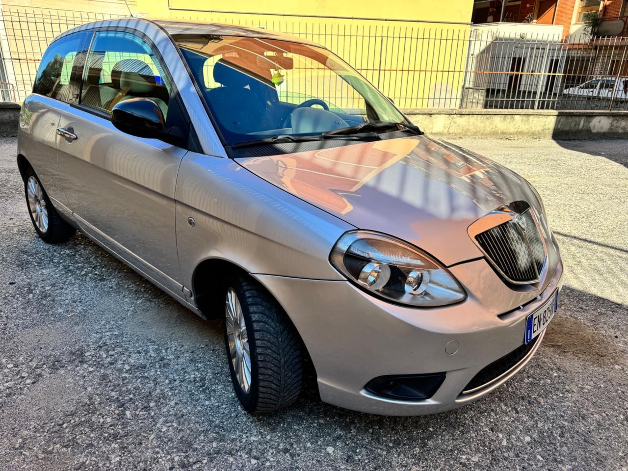 Lancia Ypsilon 1.2 69 CV 5 porte S&S Platinum