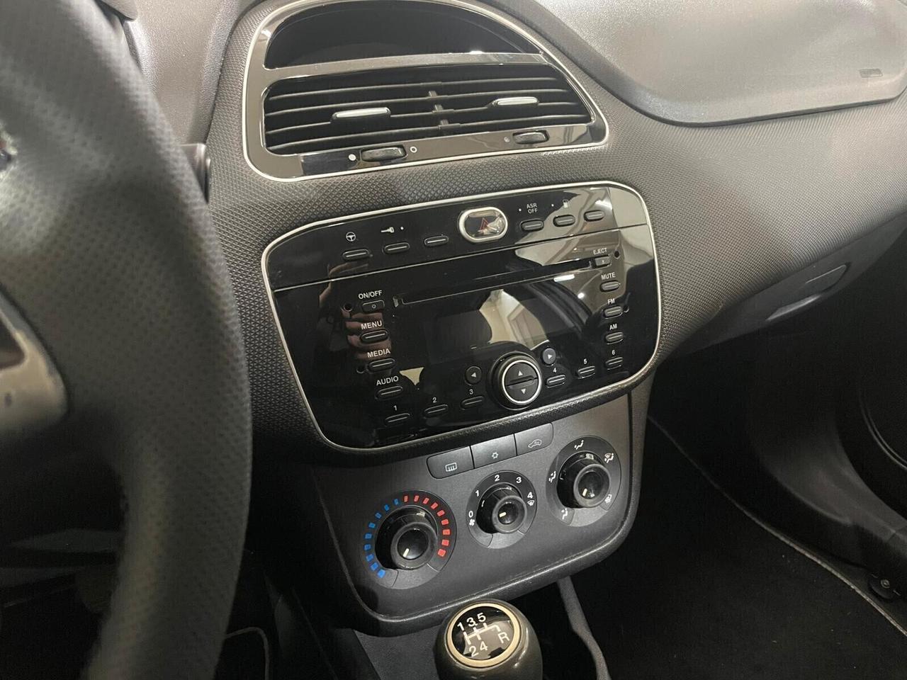 Fiat Punto 1.4 8V 5 porte Natural Power Virgin Radio