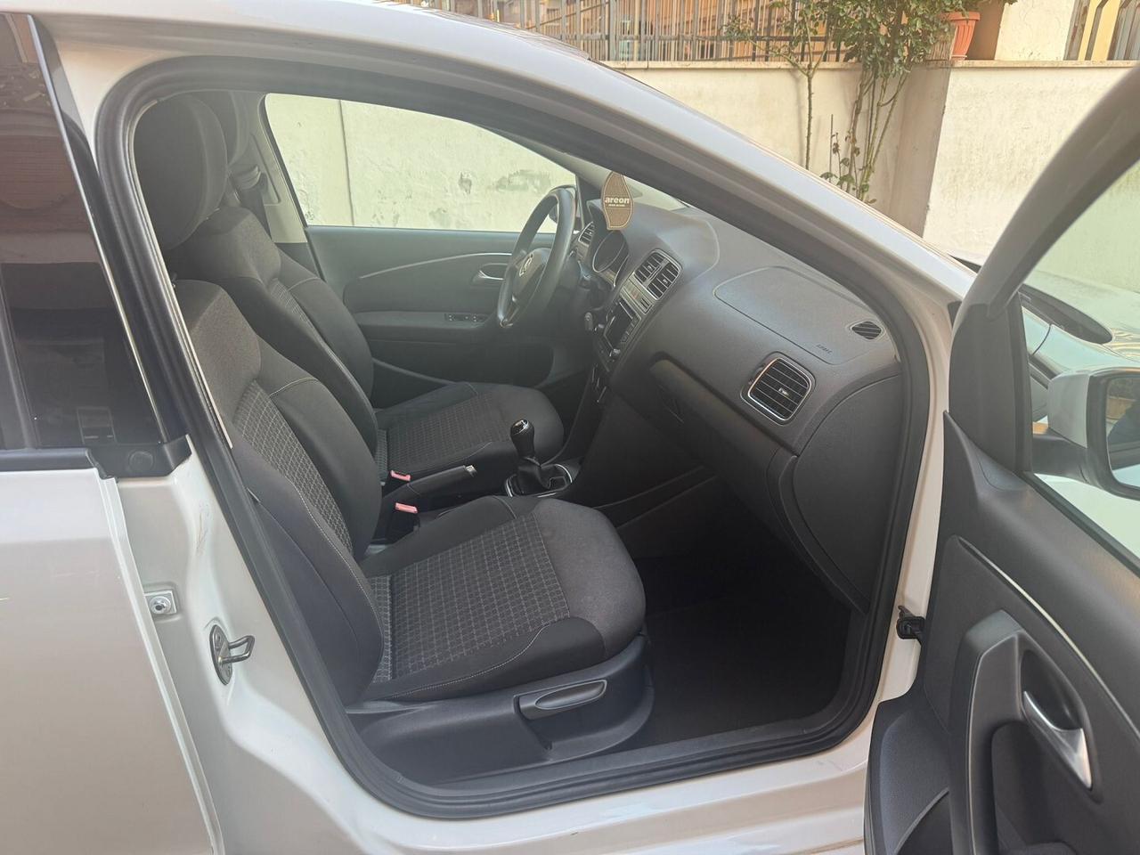 VOLKSWAGEN Polo 1.4 Tdi 90CV 5P Comf. Bluemotion