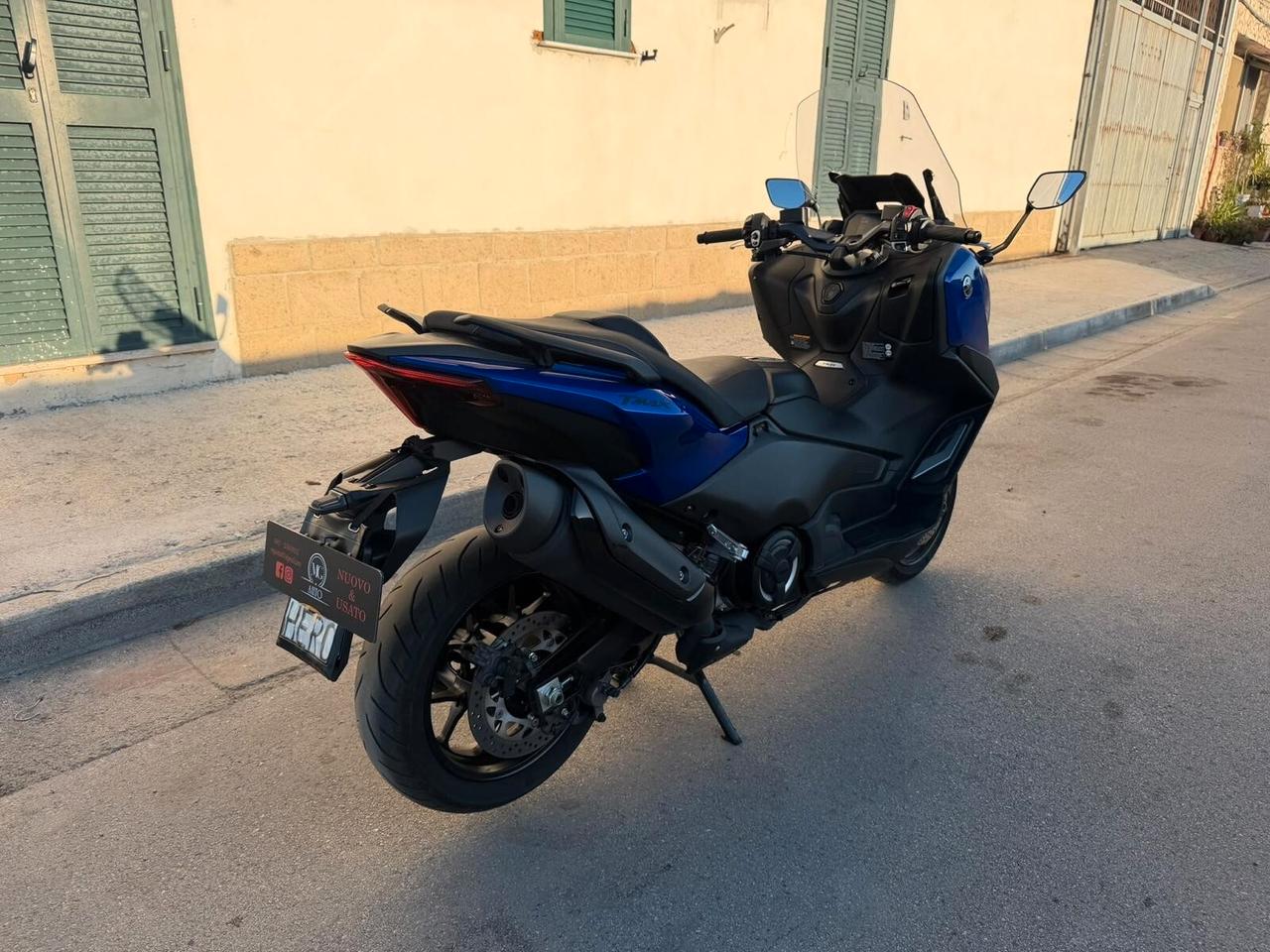 Yamaha T Max 560