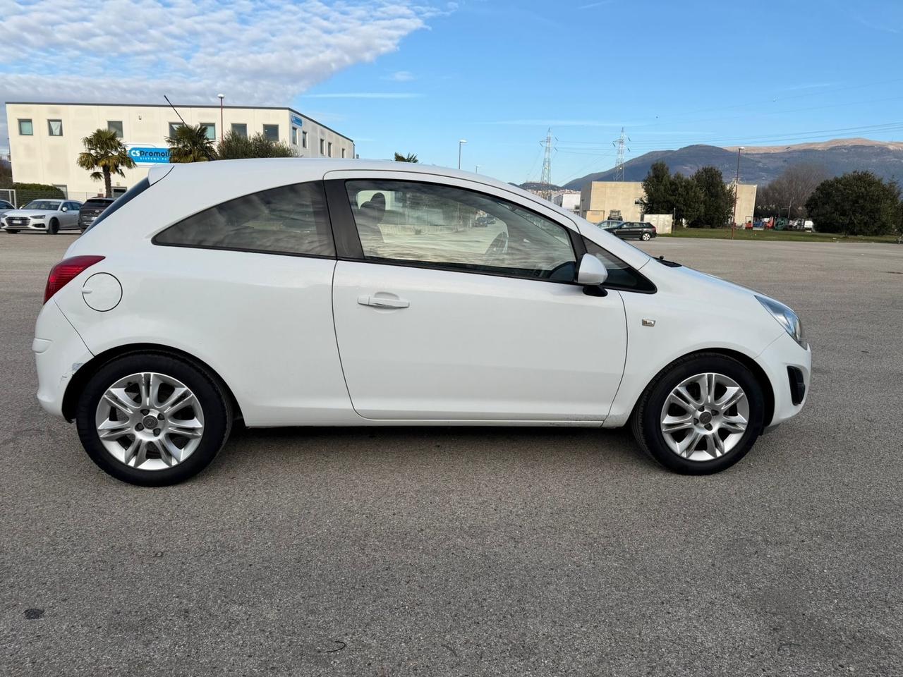 Opel Corsa 1.2 3p 172000 km