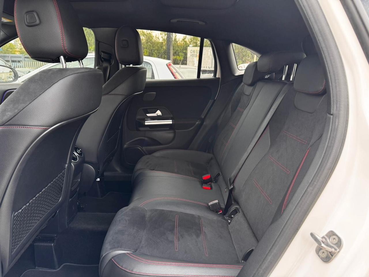 MERCEDES GLA 200D 2024 150 CV FULL OPTIONAL