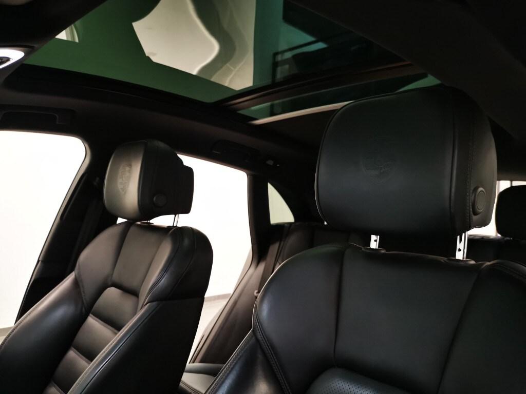 PORSCHE Macan 2.0 T