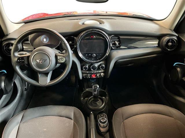 MINI Mini 5 Porte 1.5 Twin Power Turbo Cooper Essential