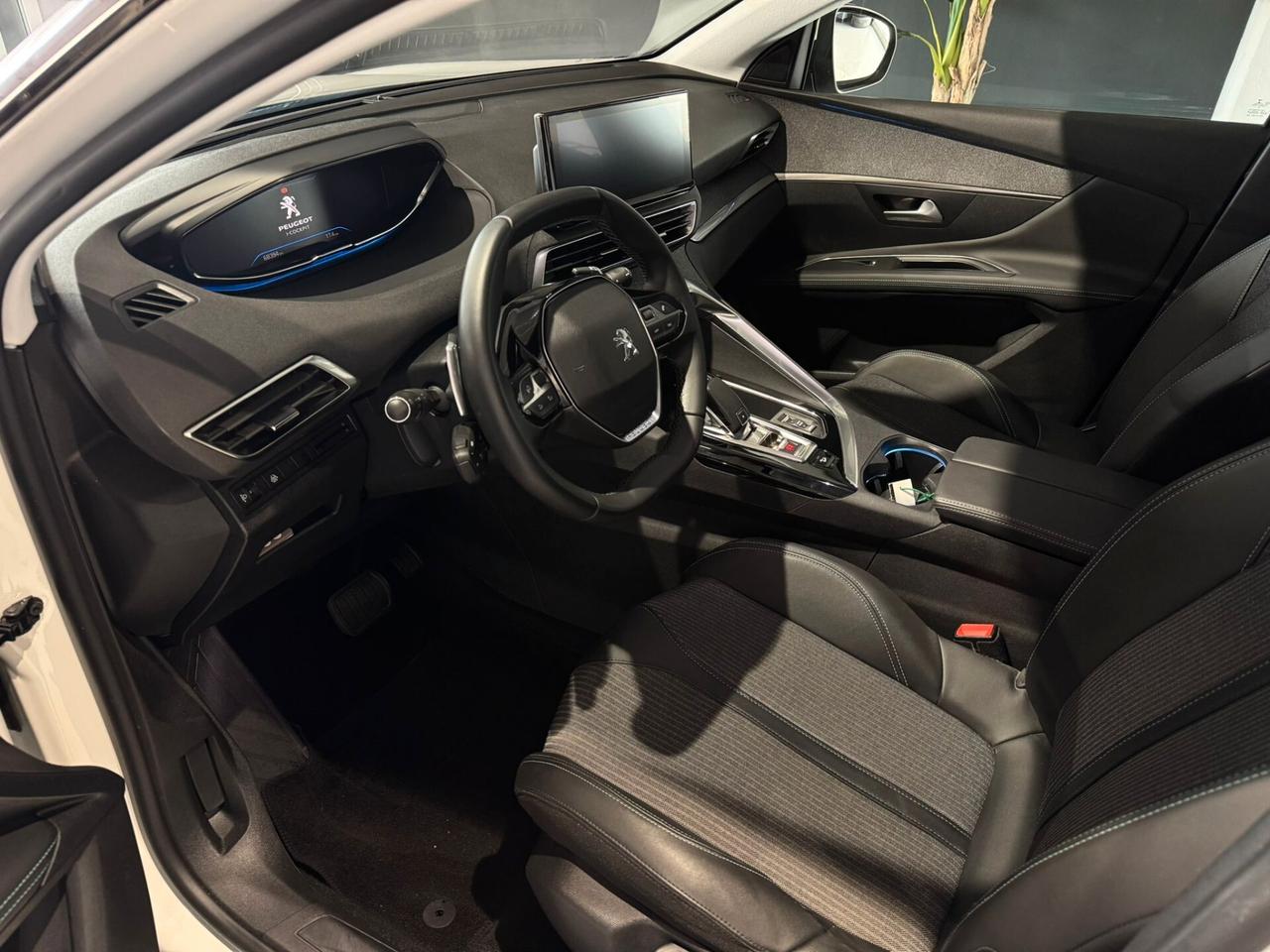 Peugeot 3008 BlueHDi 130 S&S EAT8 Allure Pack