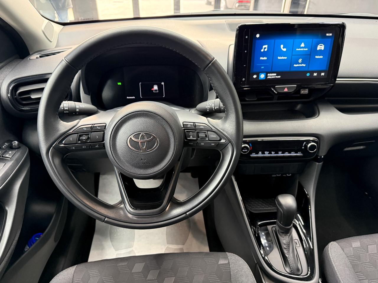 TOYOTA YARIS 1.5 HYBRID 92CV AUTO