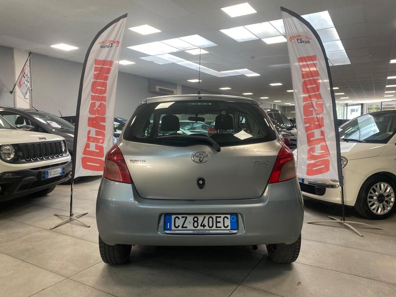 Toyota Yaris 1.0 3 porte