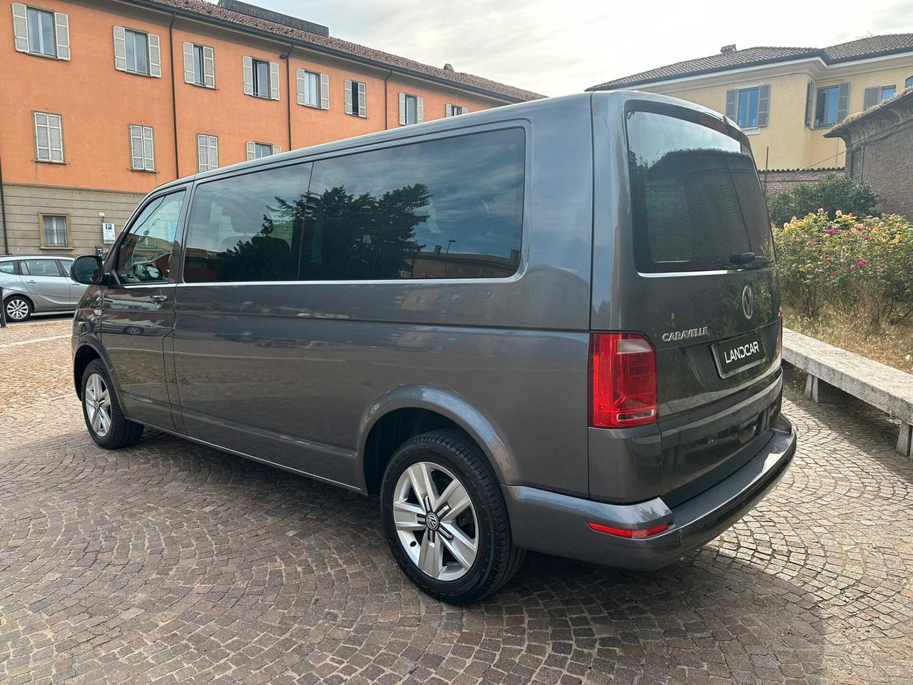 Volkswagen T6 Caravelle Multivan 2.0TDI 204cv DSG 4Motion 9 POSTI