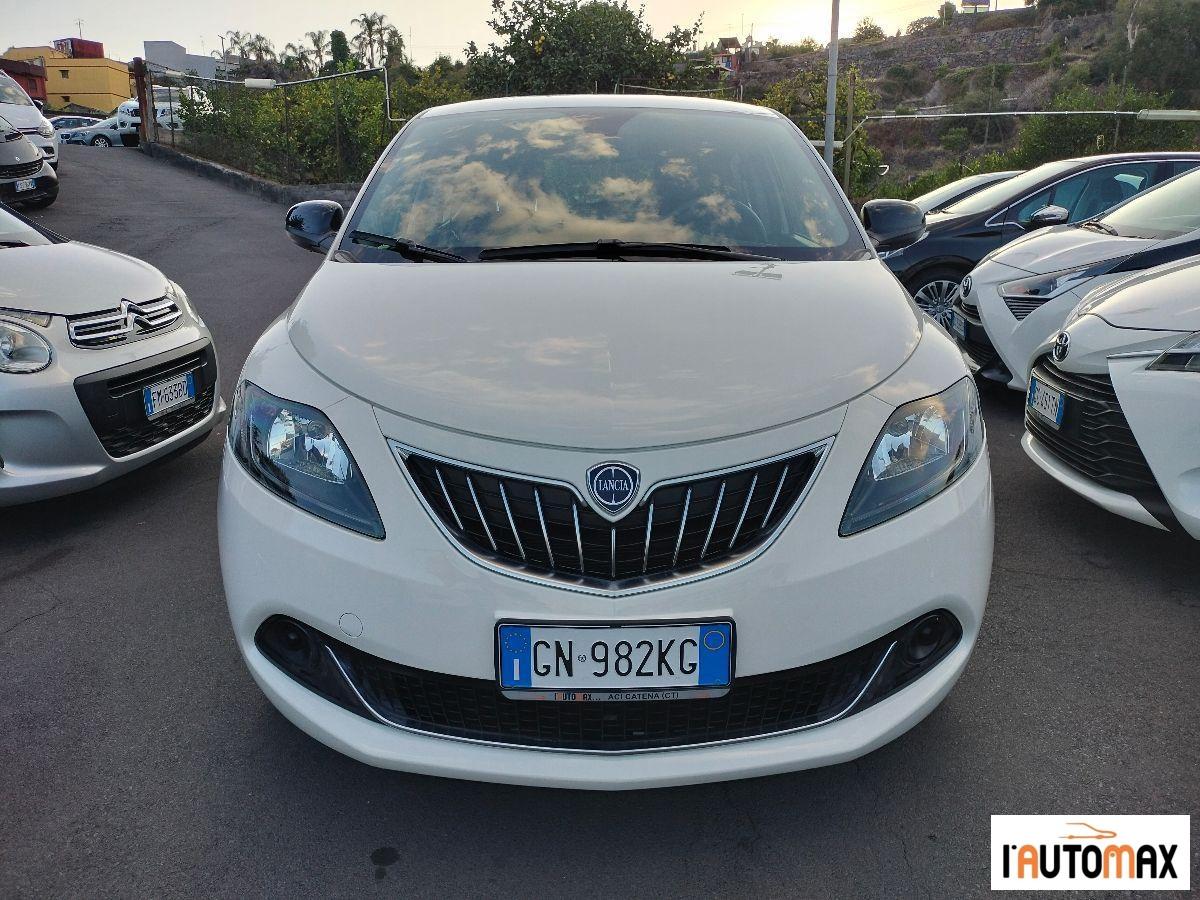 LANCIA - Ypsilon 1.0 firefly hybrid Silver s&s 70cv