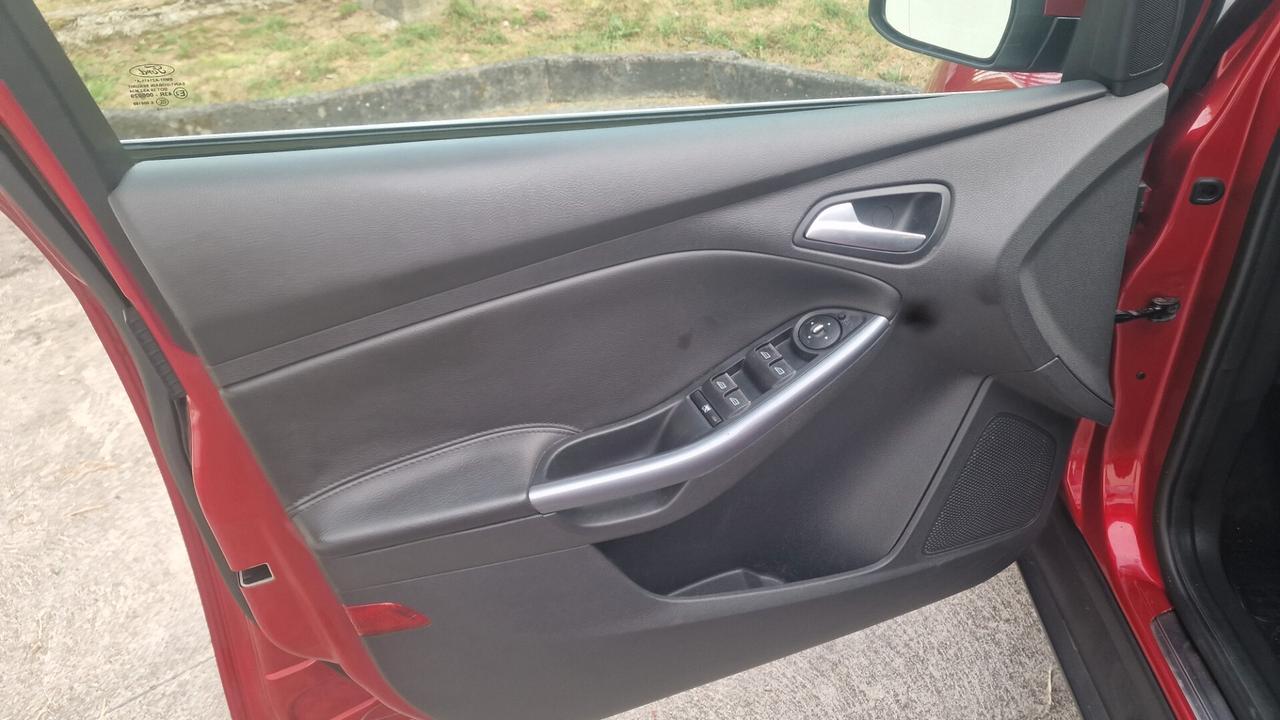 Focus 2.0 TDCi 115 CV Powershift Titanium "cambio automatico"