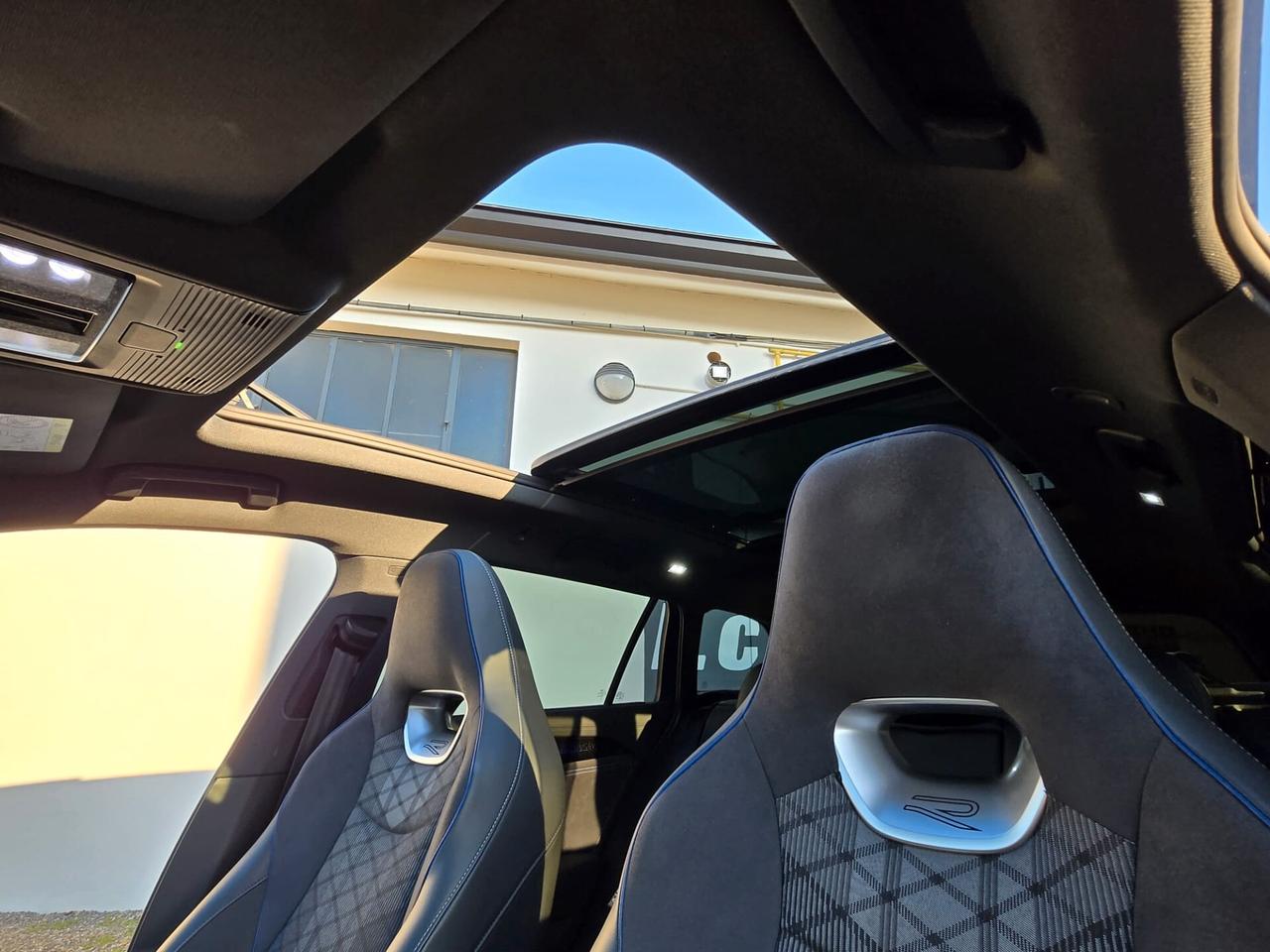 Volkswagen Passat 2.0 TDI 150 CV SCR DSG R-Line