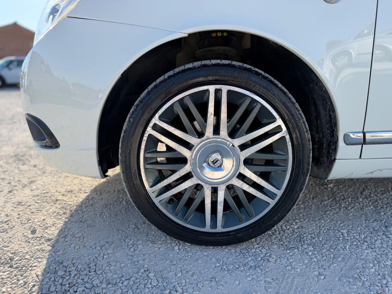 Lancia Ypsilon 1.2 Platino Bicolore
