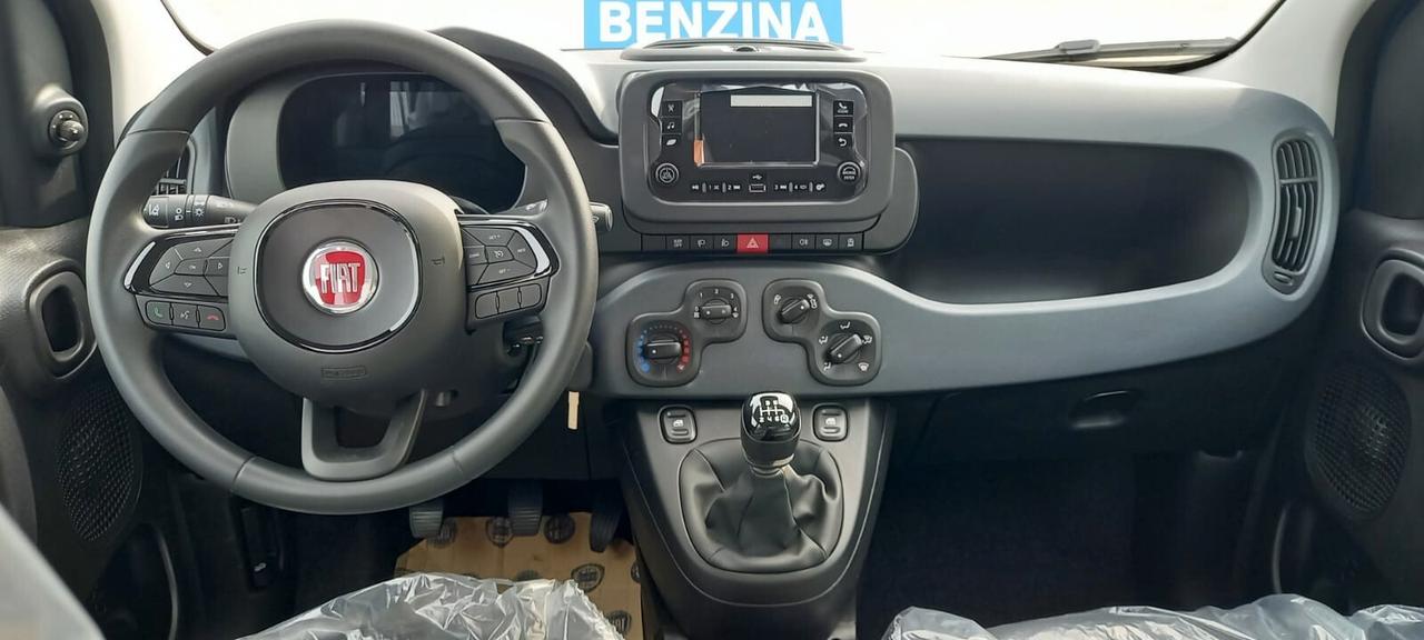 Fiat Panda cc. 1.000 Benzina-Elettrica (Ibrida) 70 CV. 5 Porte 5 Posti Euro 6ETEMP Temp KM. 0 Utilizzabile anche per i Neopatentati.