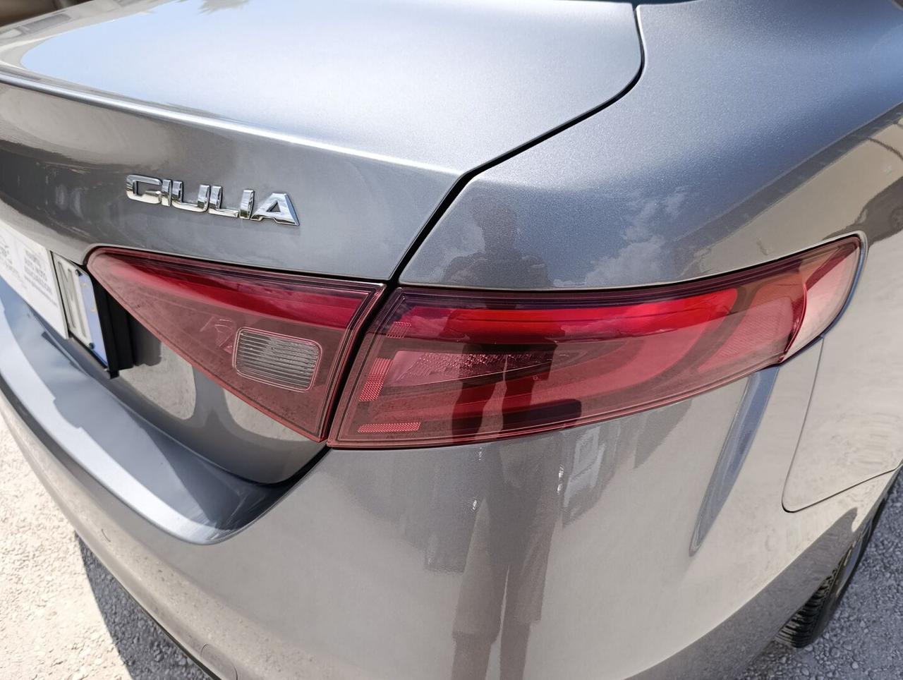 Alfa Romeo Giulia 2.2 t Giulia 150cv - GARANZIA 12 MESI -