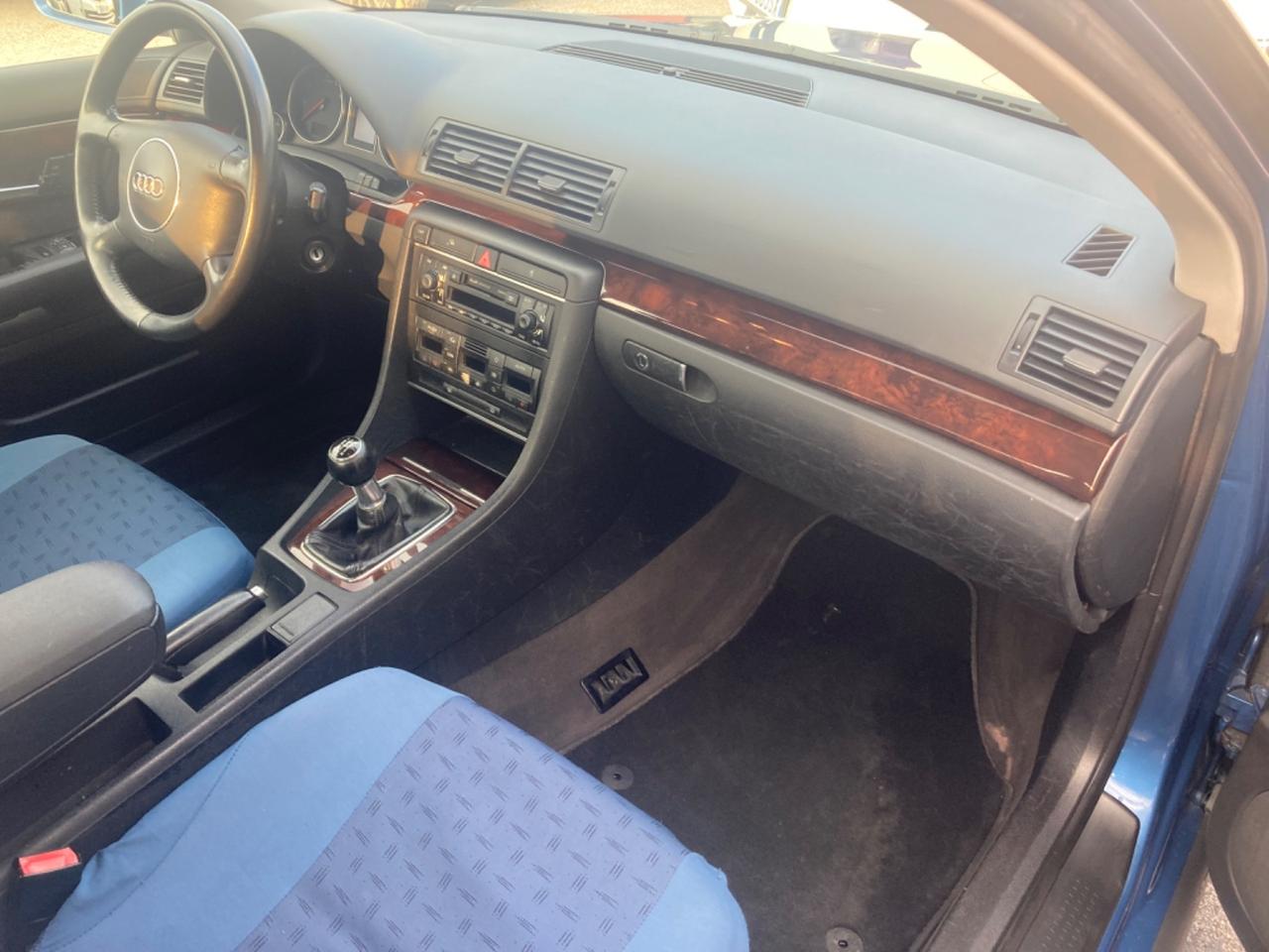 AUDI A4 BERLINA (DA VETRINA) PROPRIETARIO UNICO