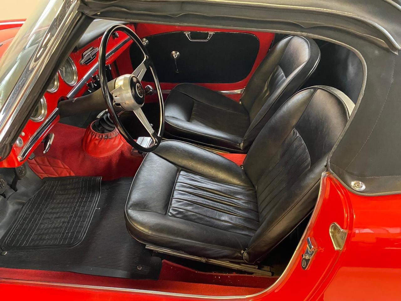 Alfa Romeo Spider 2.0 Veloce