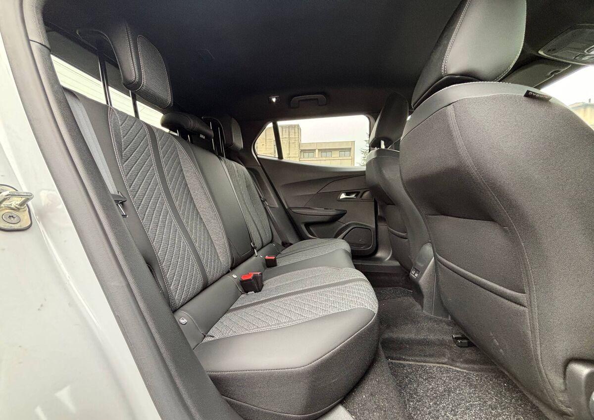 Peugeot 2008 1.2 puretech Allure s&s 130cv eat8