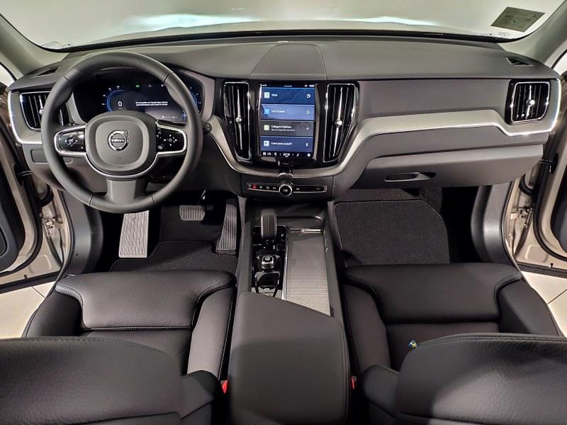 VOLVO Xc60 B4 Mild Hybrid (D) Awd Automatico Plus Dark