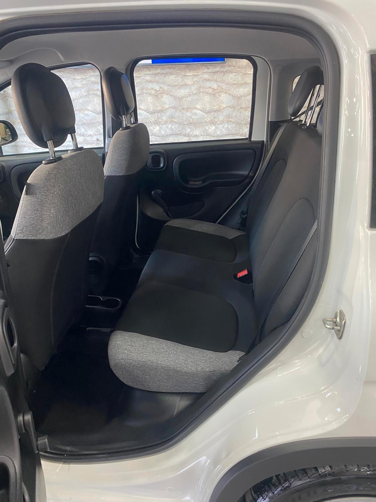 Fiat Panda 1.0 GSE S&S Hybrid Street Van 4 posti