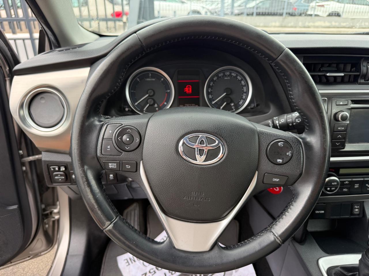 Toyota Auris Touring Sports 1.4 D-4D Lounge