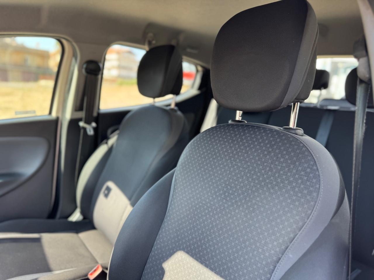 LANCIA YPSILON 1.3 MJT II 95 CV GOLD NEO PATENTATI
