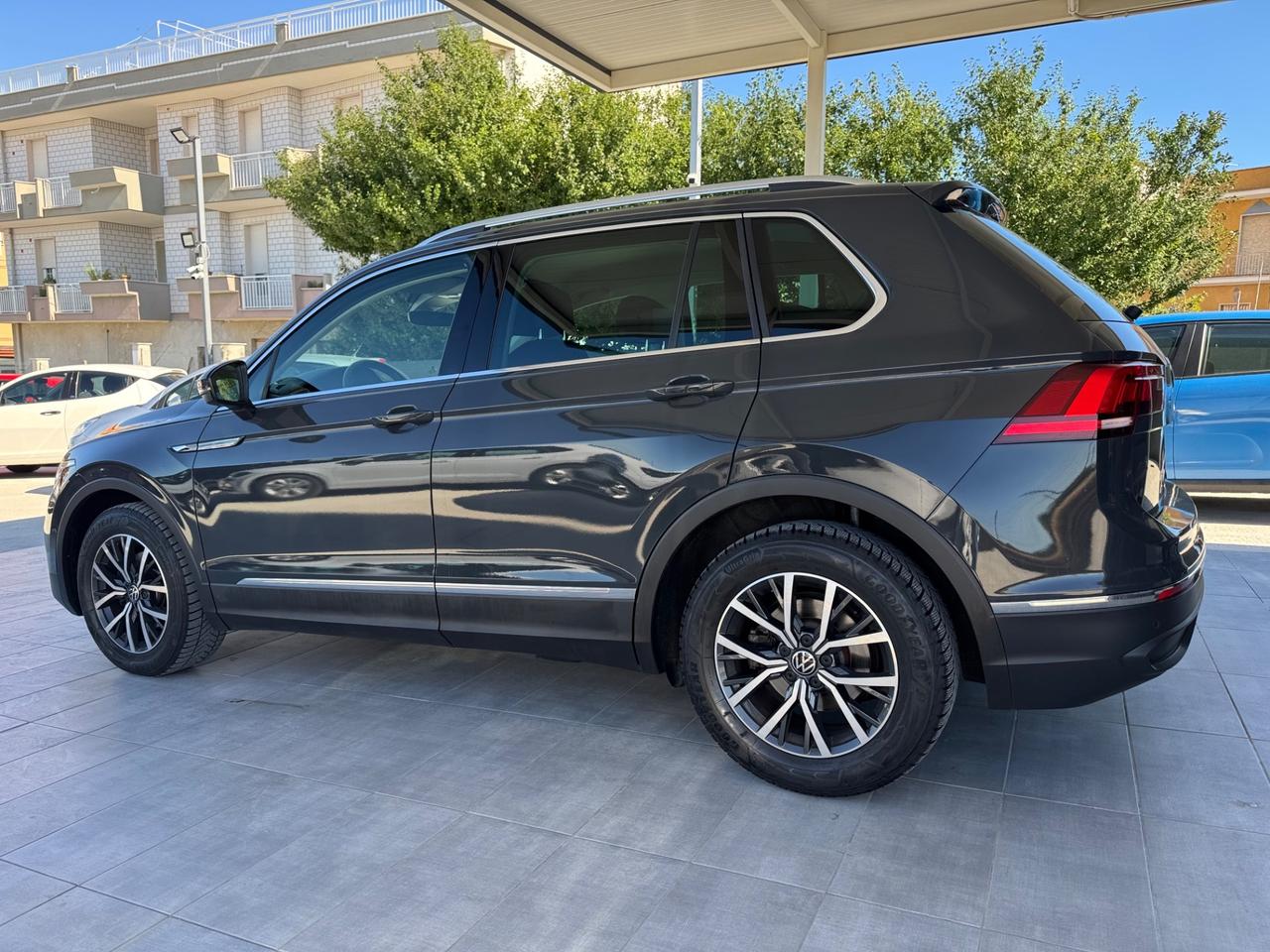 Volkswagen Tiguan 2.0 TDI 150 CV SCR DSG Elegance