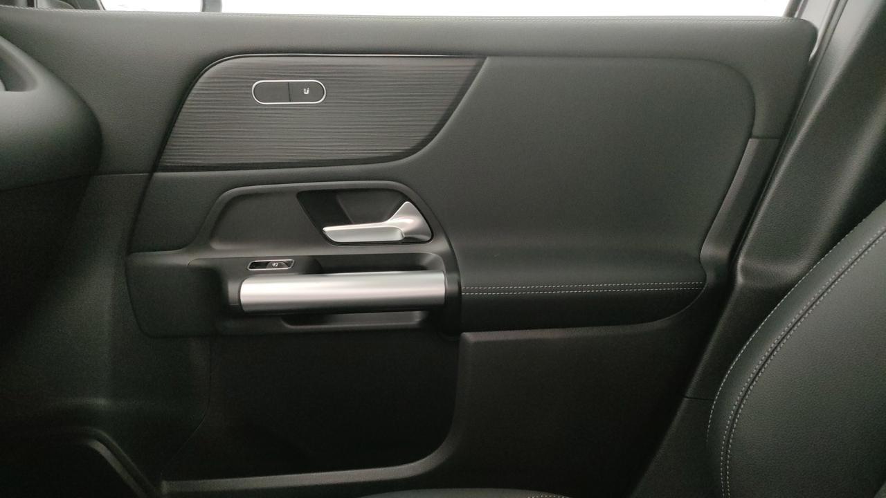 Mercedes-Benz GLA 180 d Automatic