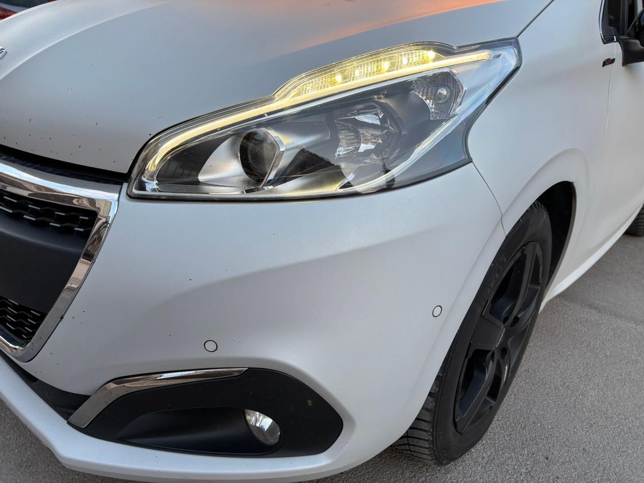 Peugeot 208 BlueHDi 100 5 porte GT Line