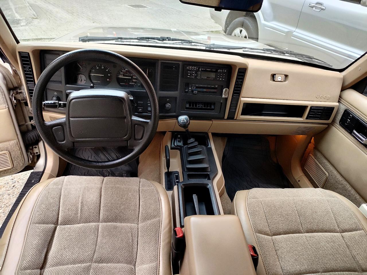 Jeep Cherokee 2.5 TD 5 porte Selec-Trac Country