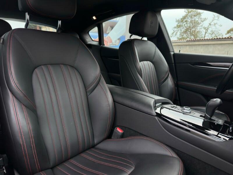 MASERATI Levante Levante V6 Diesel AWD Nerissim...