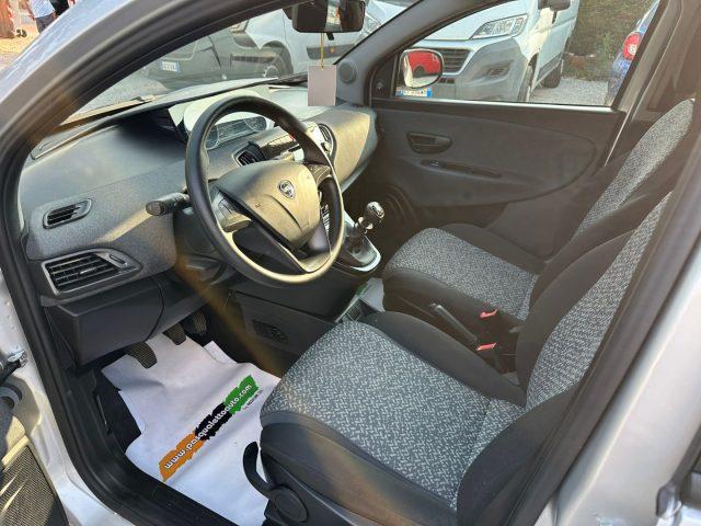 LANCIA Ypsilon 1.0 FireFly 5 porte S&S Hybrid Silver