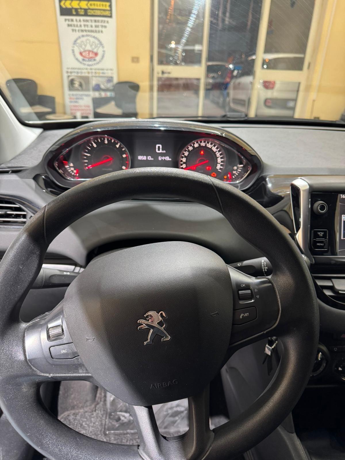 Peugeot 208 1.4 HDi 68 CV 5 porte Allure