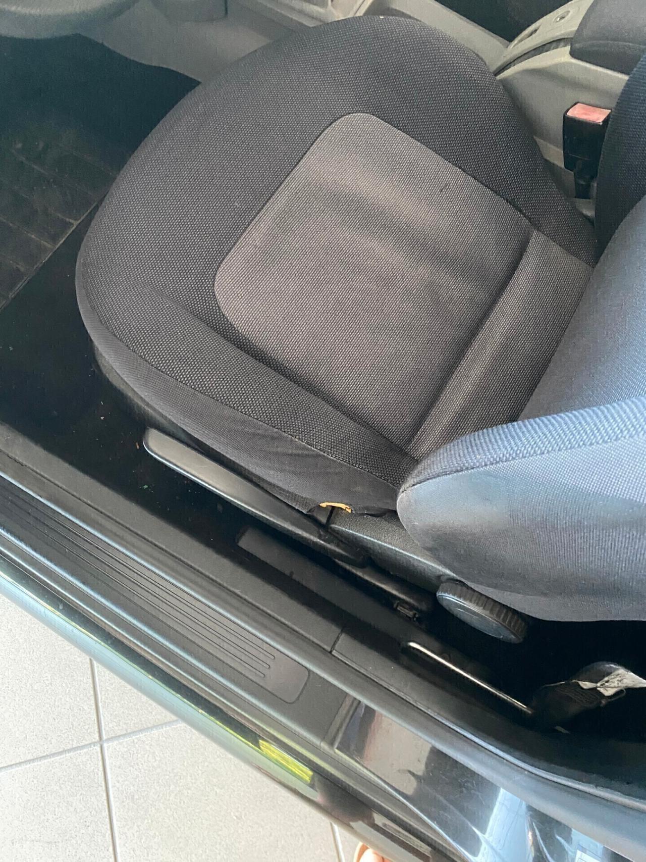 Volkswagen New Beetle 1.6 Cabrio