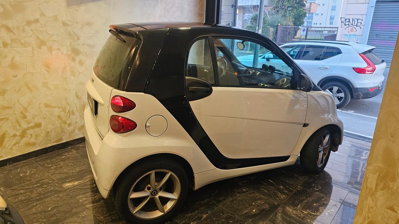 Smart ForTwo 1000 62 kW coupé pulse