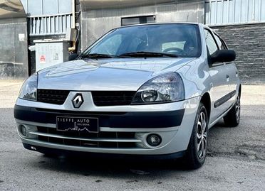 RENAULT Clio 1.2 16V cat 5 porte NEOPATENTATI