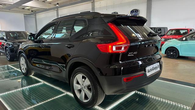 VOLVO XC40 T3 Momentum